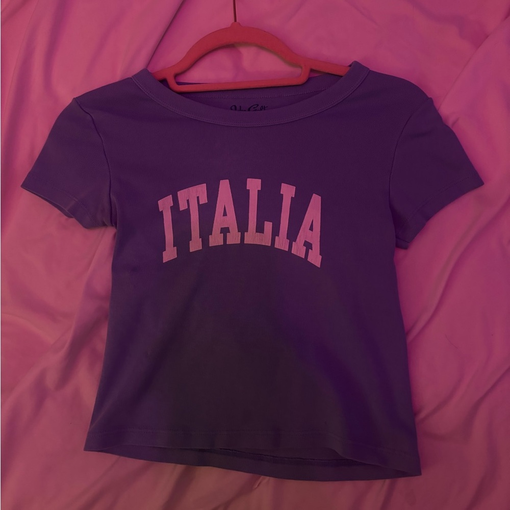 Brandy Melville shirt